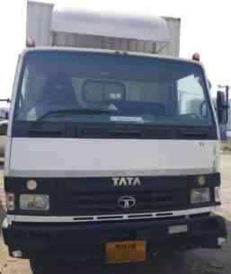 TATA 710 Images